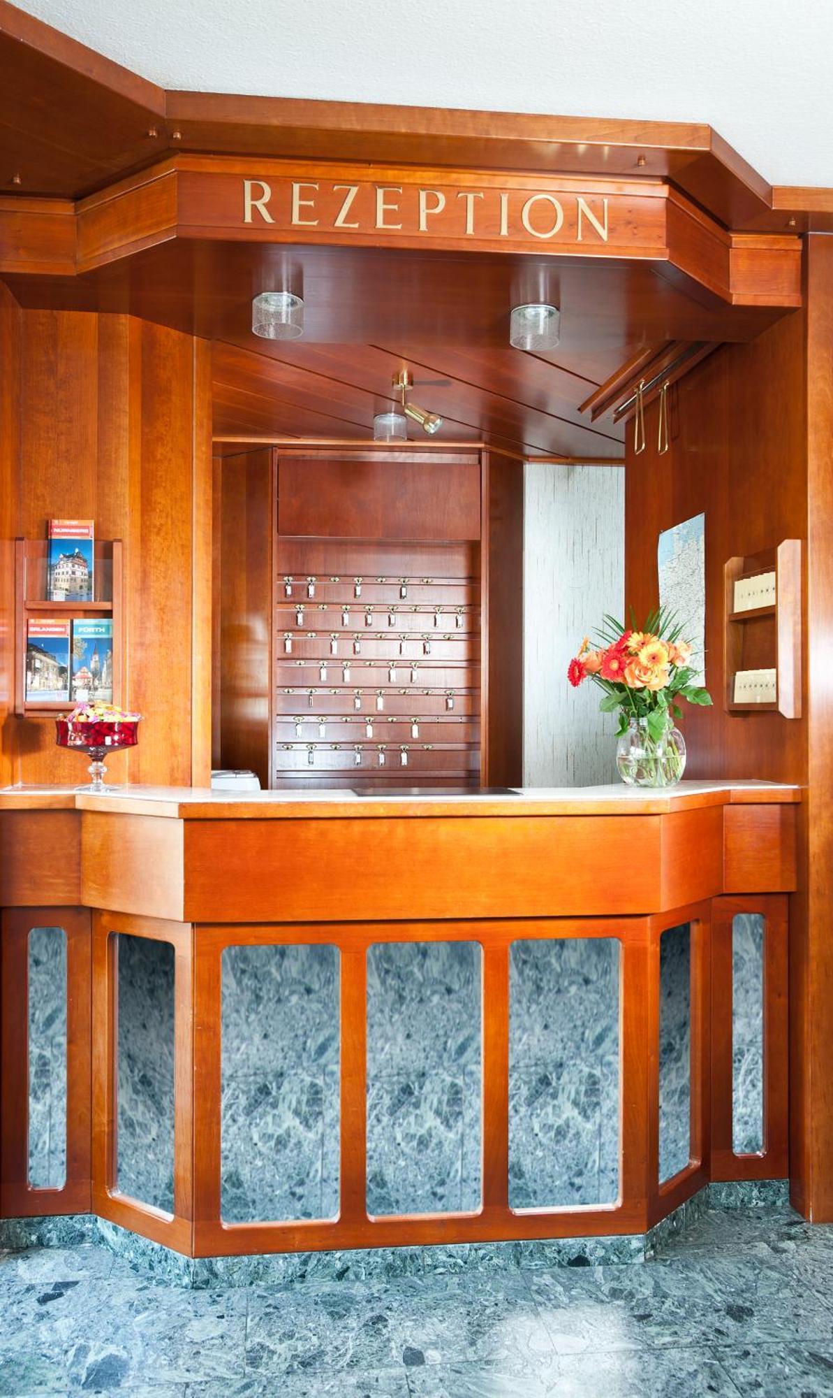 Hotel Kaeferstein Garni Nuremberg Extérieur photo